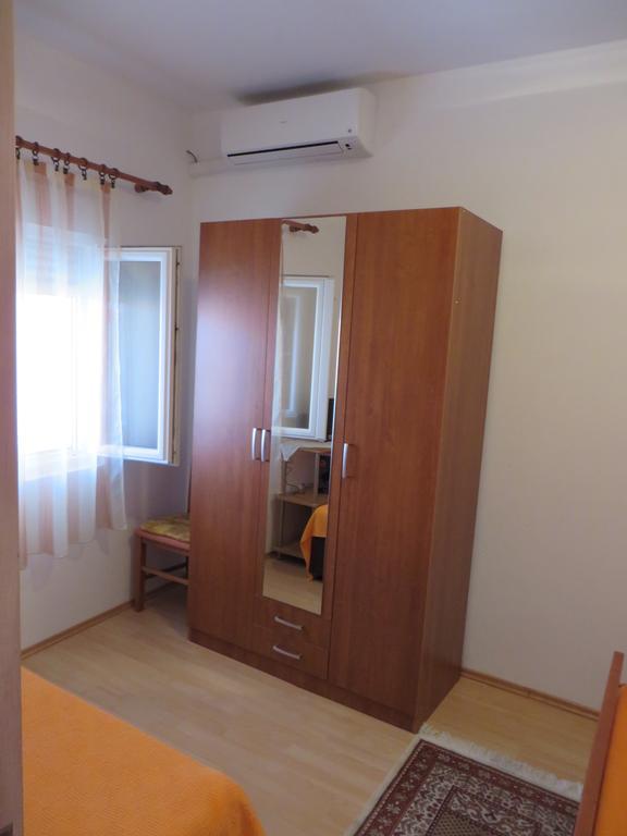 Apartment Cvita Biograd Na Moru Kamer foto