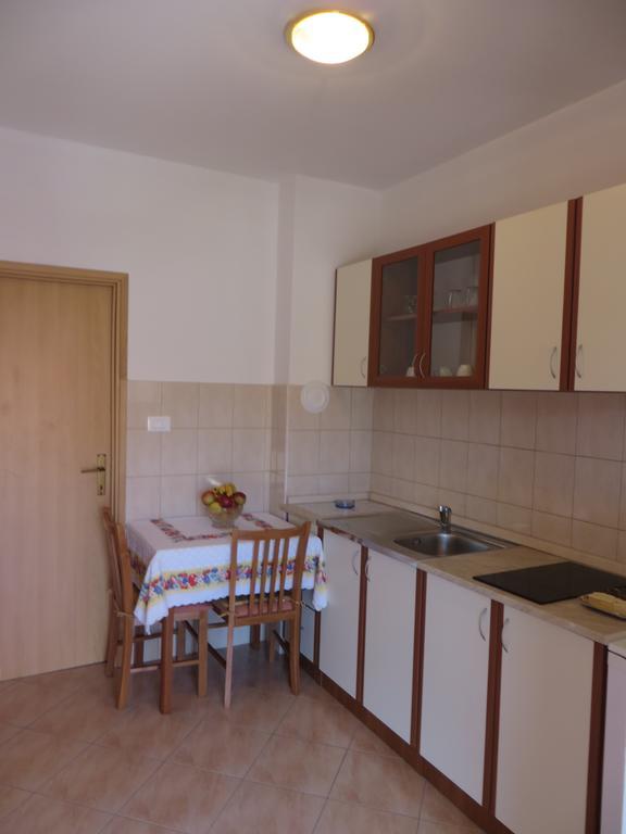 Apartment Cvita Biograd Na Moru Kamer foto