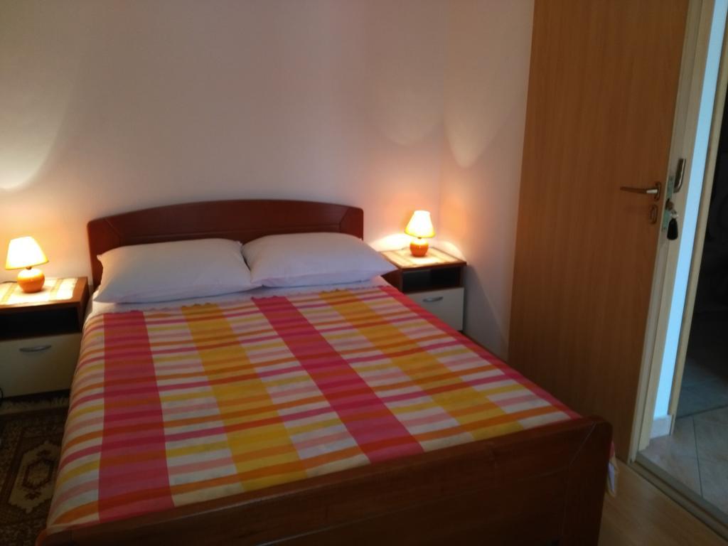 Apartment Cvita Biograd Na Moru Buitenkant foto