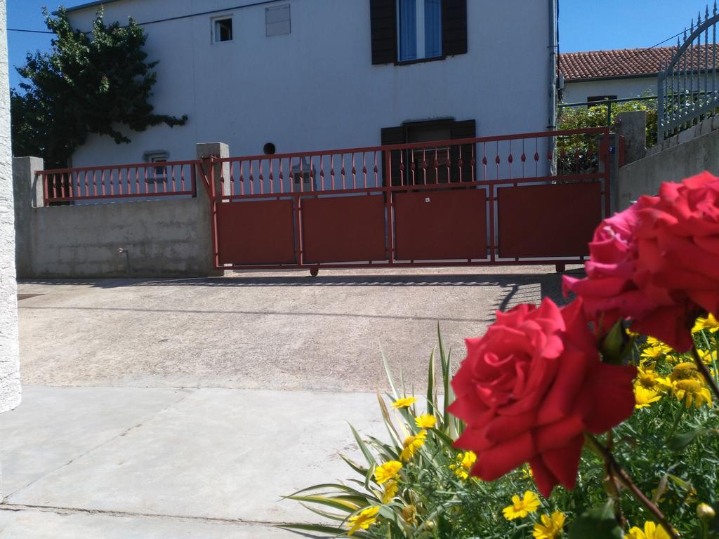Apartment Cvita Biograd Na Moru Buitenkant foto